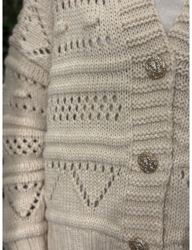 Casaco de malha trabalhada