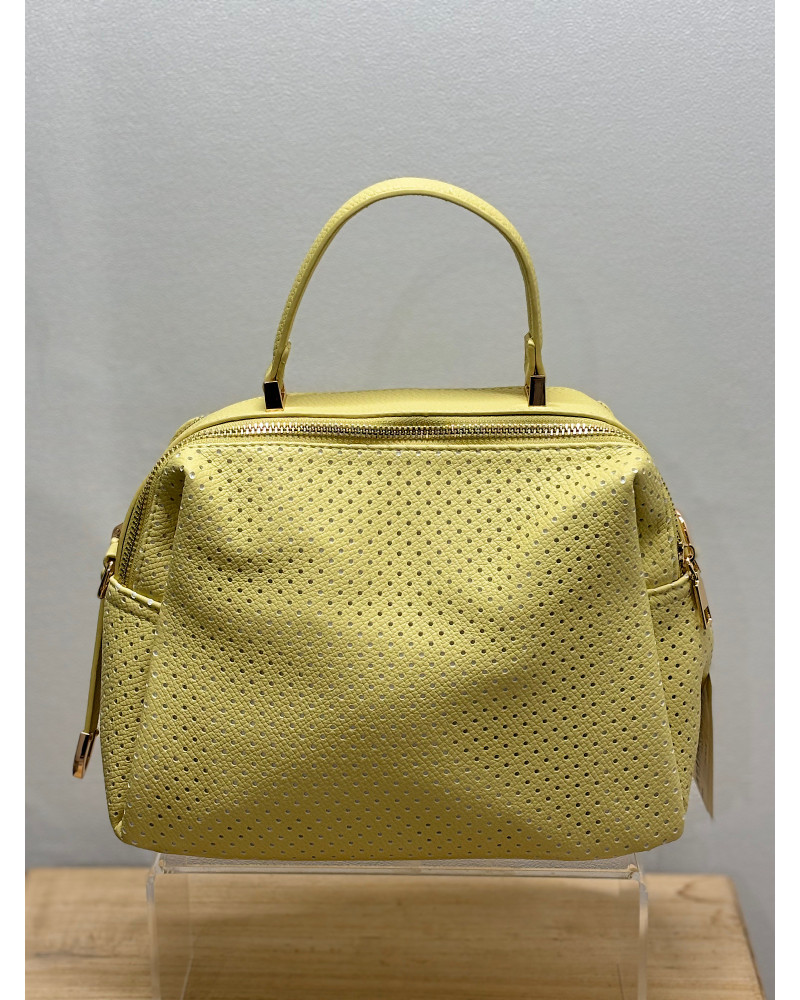 Mala amarela perfurada