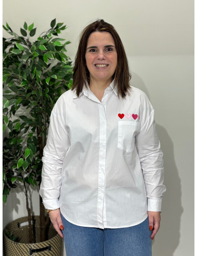 Camisa básica c/corações