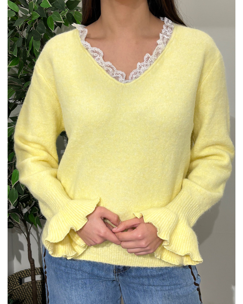 Camisola de malha c/renda no decote