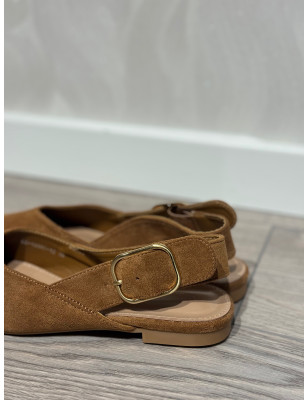 Sabrina de bico fino aberta atrás