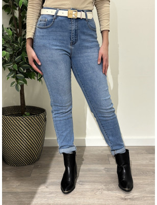 Calças de ganga modelo mom fit c/cinto