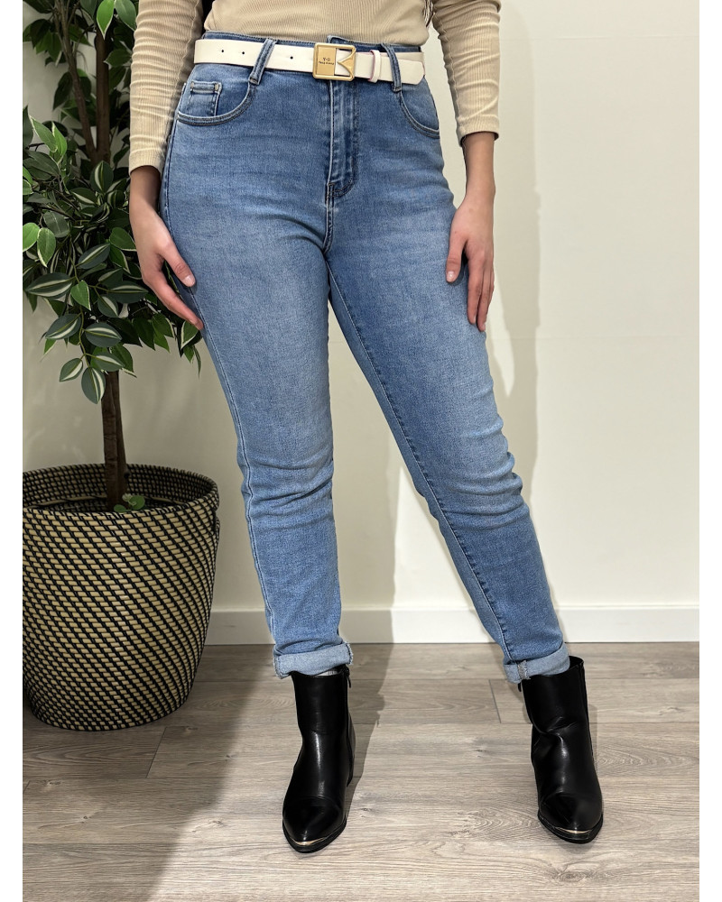 Calças de ganga modelo mom fit c/cinto